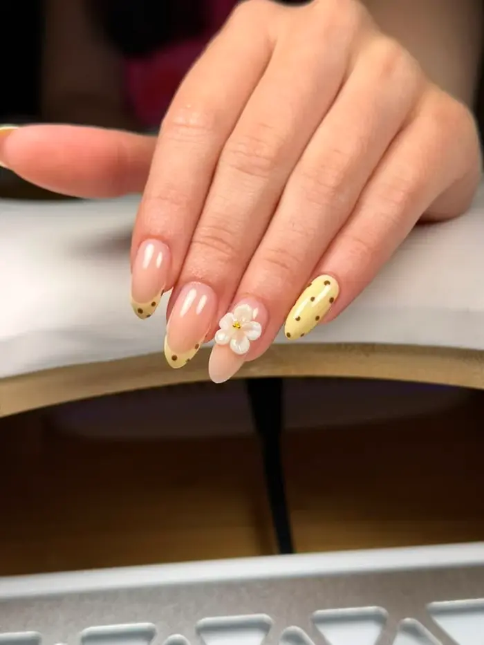 Diseño de uñas realizado en el estudio #01